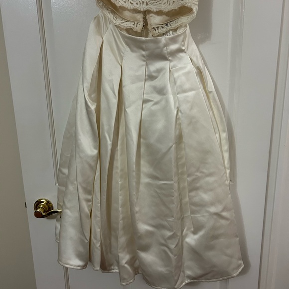 Wedding Dress (2 Piece) + Hair Fastener - Picture 9 of 10